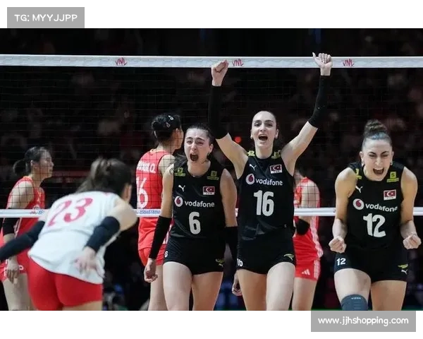 中国女排 2-3 遭土耳其逆转：四赛点错失暴露致命短板，赵勇临场指挥成众矢之的